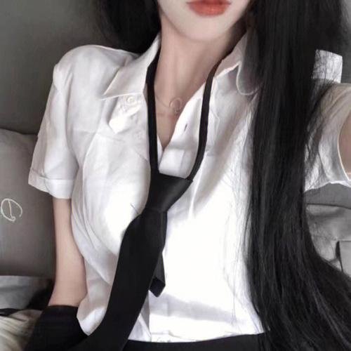落凡尘